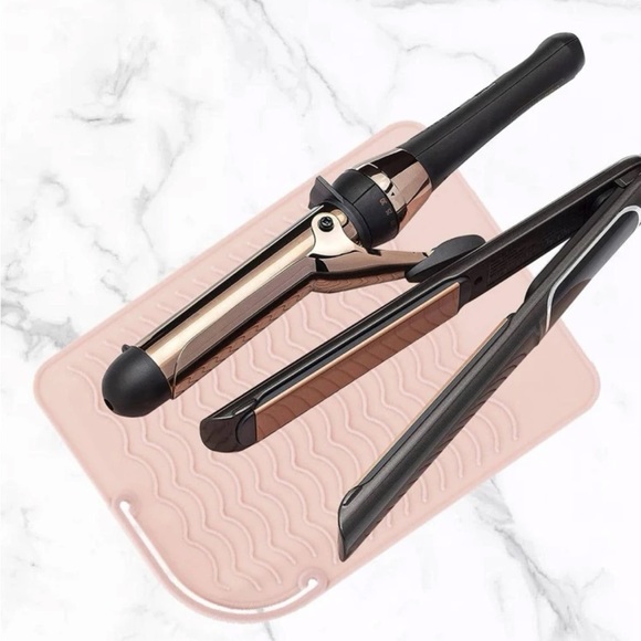 Pink silicone Portable Hair Straightener Insulation Pad - countertop protector - Picture 5 of 8